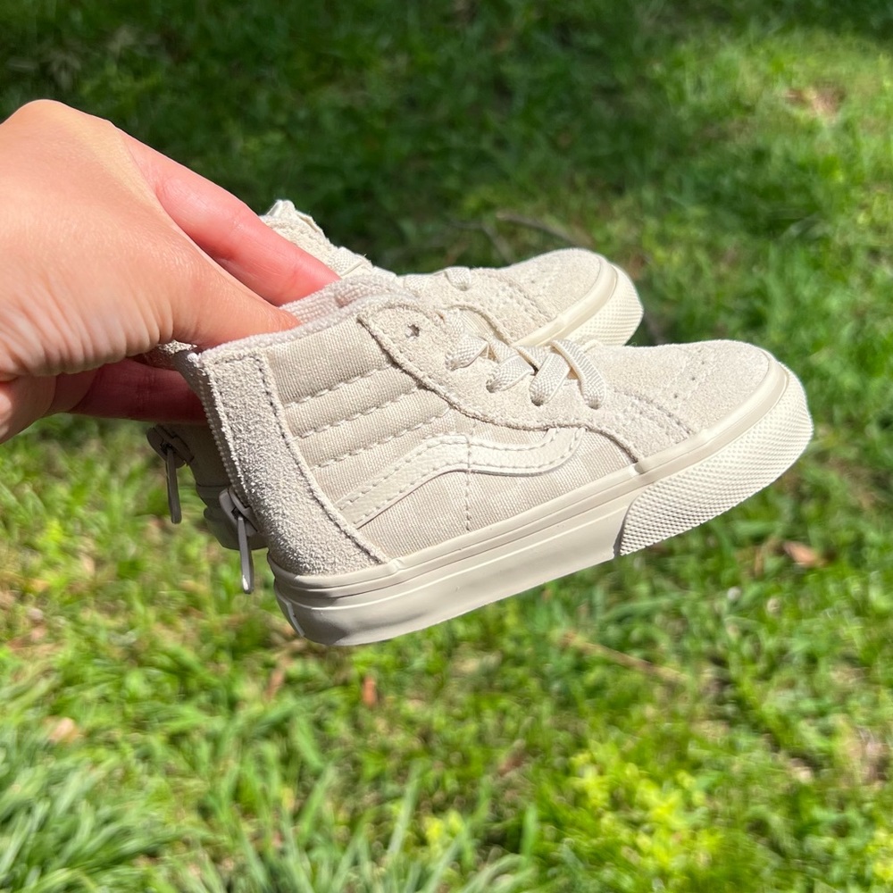 Size 4 Vans - old school sk8 hi top